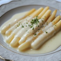 Asperges blanches à la crème ciboulette