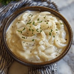 Traditional Creamed Onions