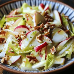 Salade aux endives, pommes et noix