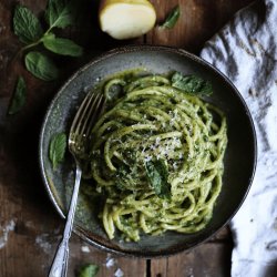 Pesto di Menta Fresca