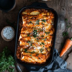 Enchiladas potosinas con papa y zanahoria