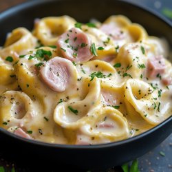 Tortellini in Schinken-Sahnesoße