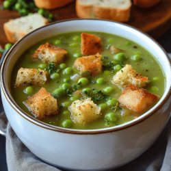 Klassische Erbsensuppe