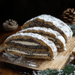 Traditioneller Schlesischer Mohnstollen