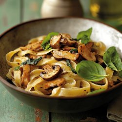 Tagliatelle mit gebratenen Steinpilzen