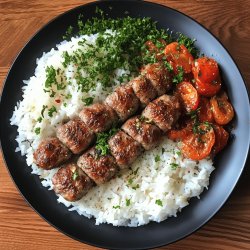 Hausgemachte Cevapcici mit Reis