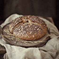 Einfaches Overnight-Körnerbrot